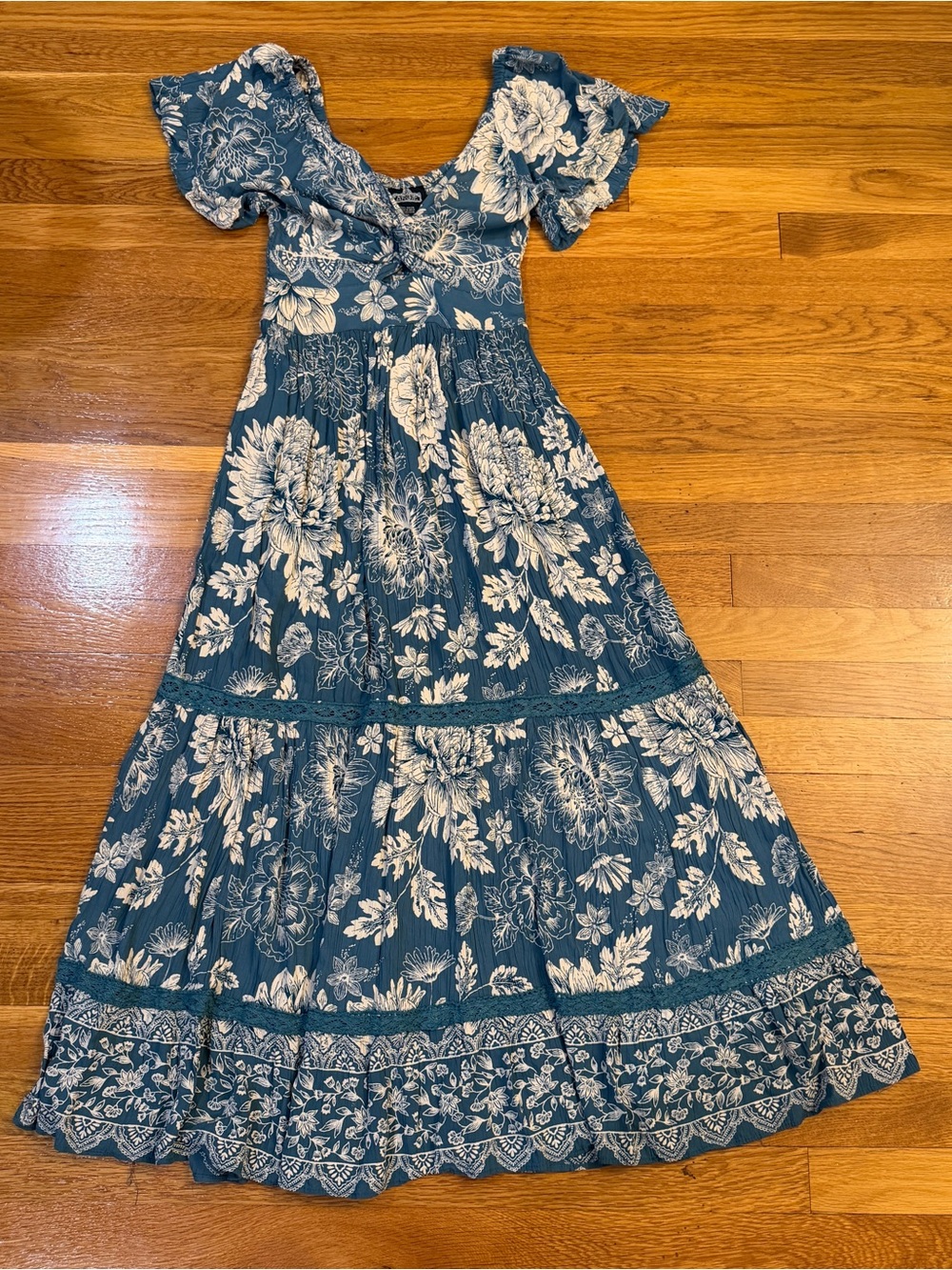 Angie Floral Printed Tiered Maxi Dress in Blue/White - Size Medium - Picture 2 of 9